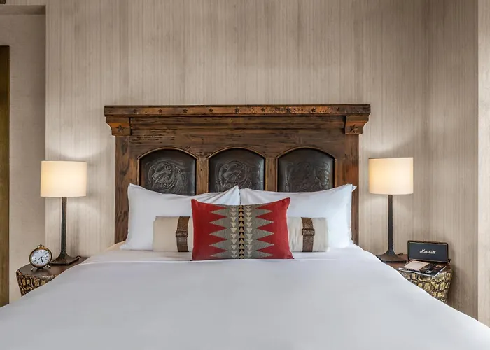 Hotel Drover, Autograph Collection 4*
